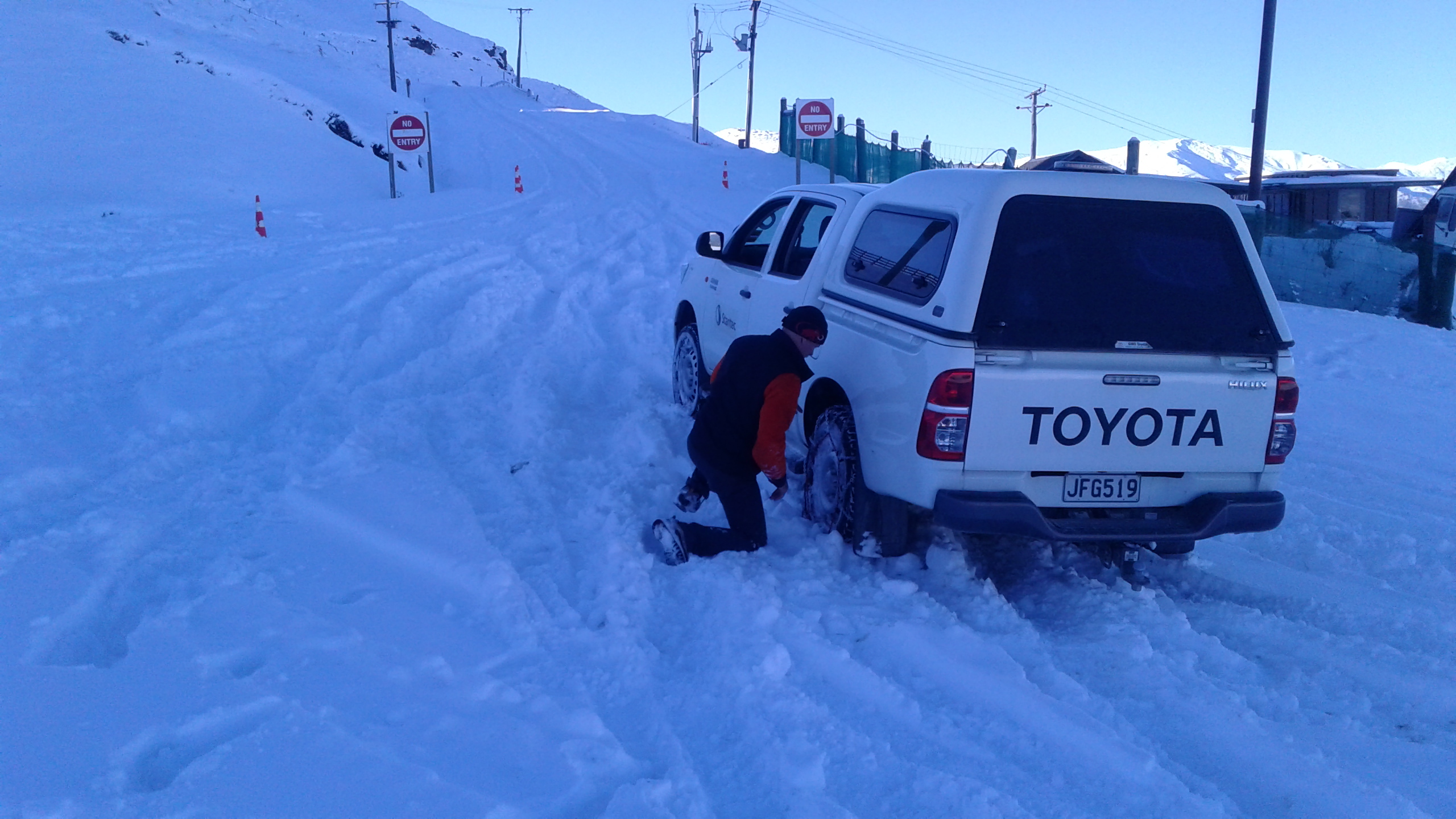 Ute rear in snow.jpg